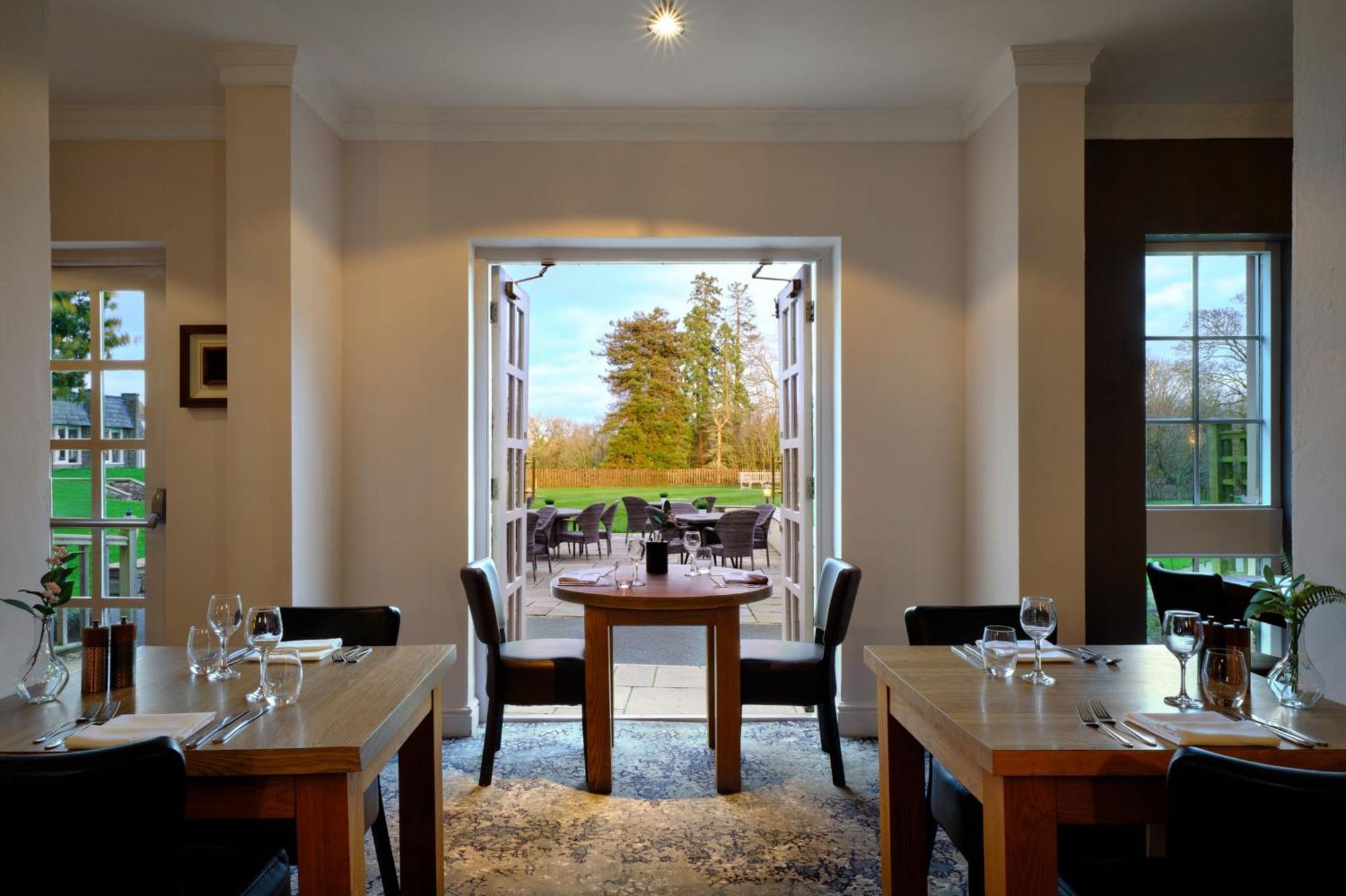 Delta Hotels By Marriott St Pierre Country Club Mathern Eksteriør billede